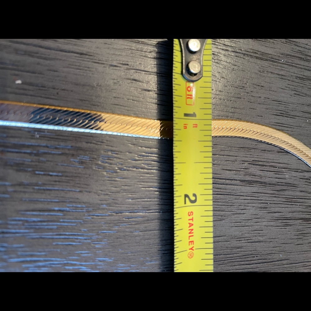 18 inch 14k yellow gold herringbone necklace - Picture 5 of 8